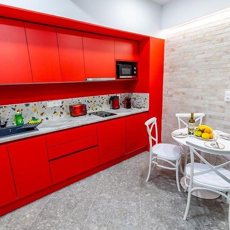 Bright Apartment In The Center Vipgreece Афины Экстерьер фото